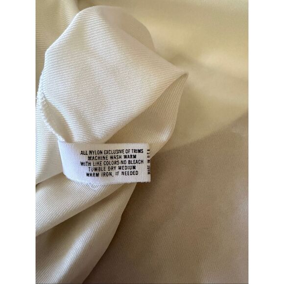 Shadowline Ivory Peignoir Robe Medium Button Front Lace Trim Vintage Nylon - Picture 8 of 8